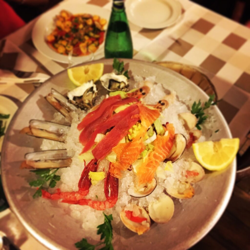 Crudo di mare su ghiaccio